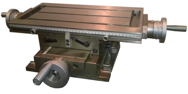 HEC AKP-2 RISTISYÖTTÖPÖYTÄ